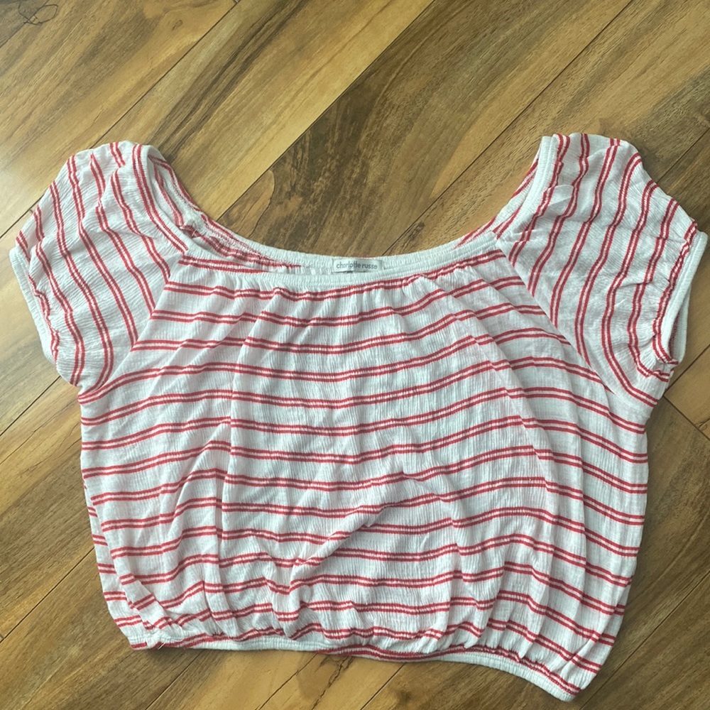 Red & White Cute Top!